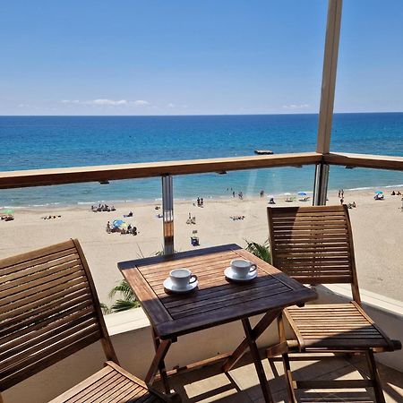 Apartamentos Wundermar Torredembarra Bagian luar foto