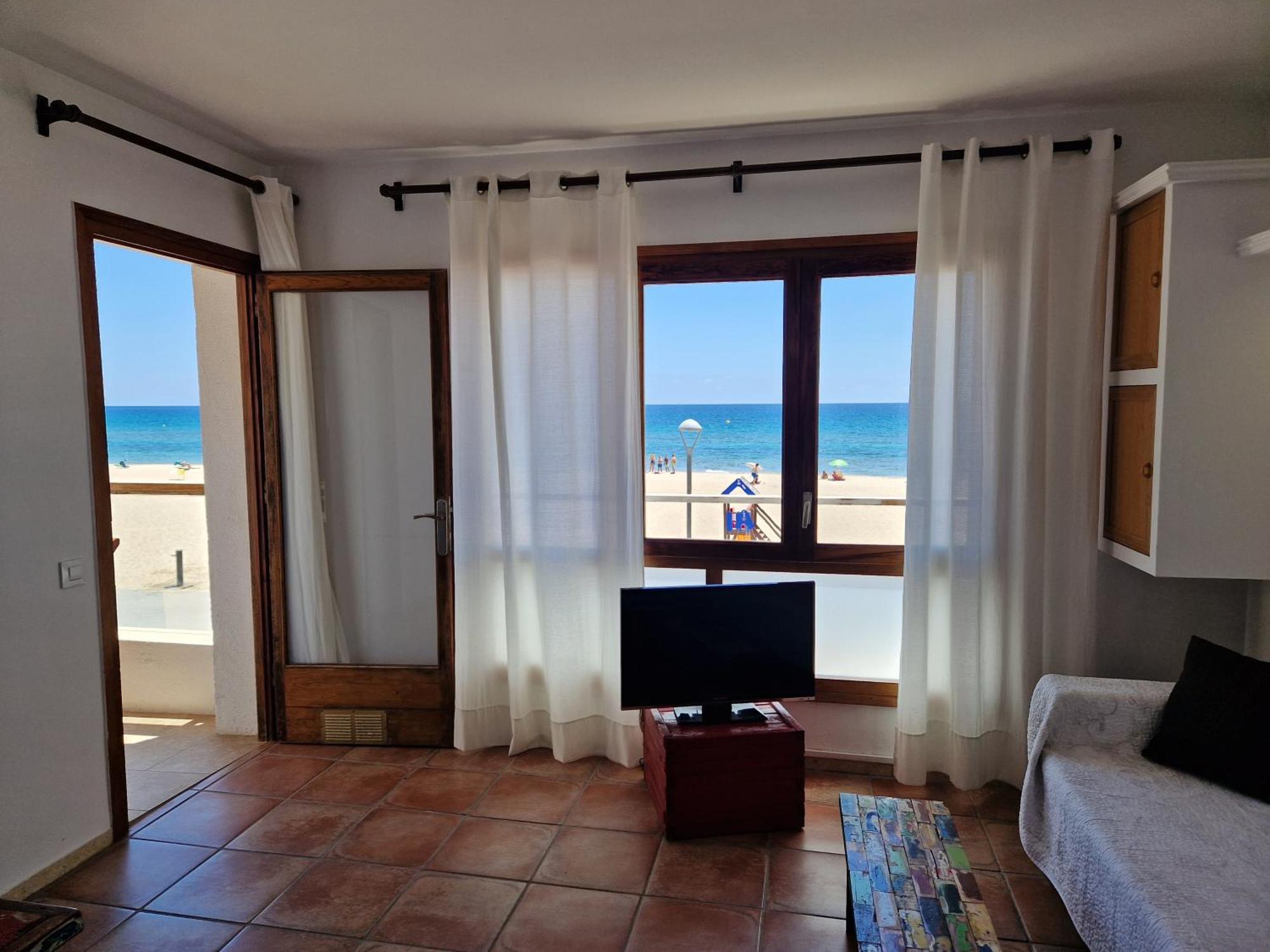 Apartamentos Wundermar Torredembarra Bagian luar foto